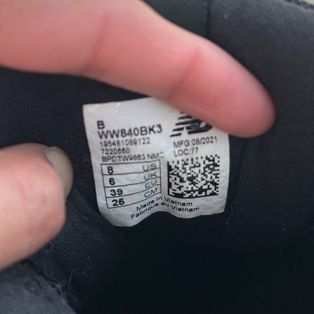 New Balance Walking Shoes - Picture 10 of 10